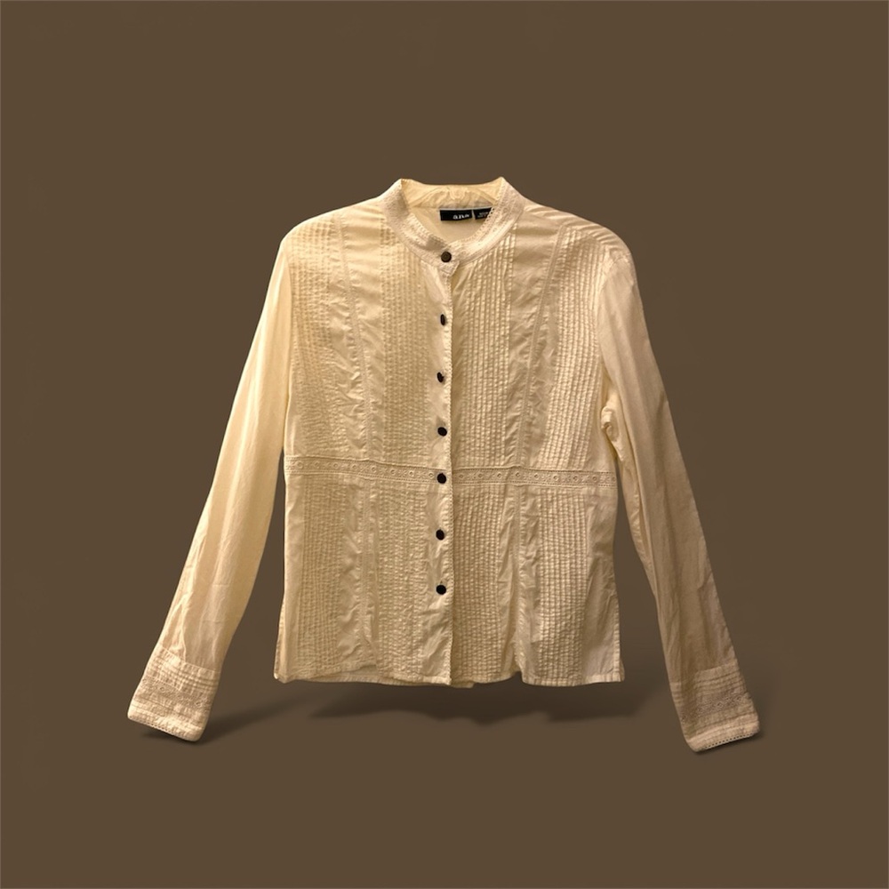 Ivory Embroidered button down top - Picture 10 of 10